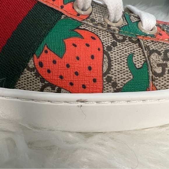 Authentic Gucci Ace Strawberry Sneakers sz 36.5 NIB - Picture 15 of 17